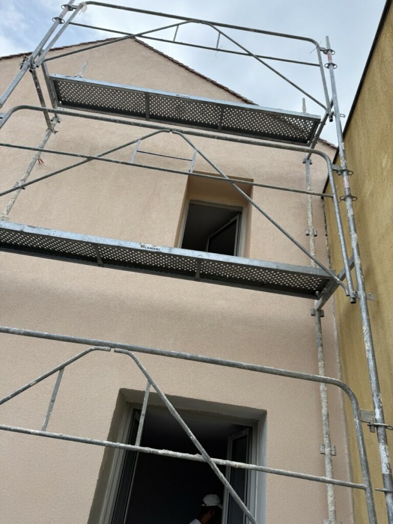 ravalement de façade et isolation par l’extérieur de cette maison à 91 Massy - façadier 91 Bourgis Dylan & Stéphane : - isolation par murs extérieur et ravalement de façade terminé - maison à 91 Massy ravalement de façade et isolation par l’extérieur de cette maison à 91 Massy - façadier 91 Bourgis Dylan & Stéphane : - isolation par murs extérieur et ravalement de façade terminé - maison à 91 Massy